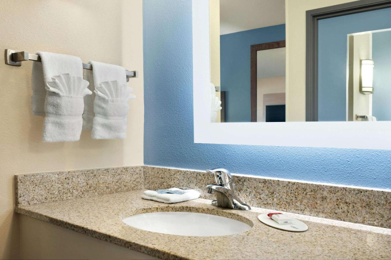 Baymont By Wyndham Ft. Leonard/Saint Robert Hotel Luaran gambar